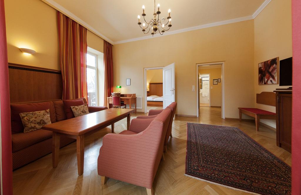 Hotel Marienhof Райхенау Экстерьер фото