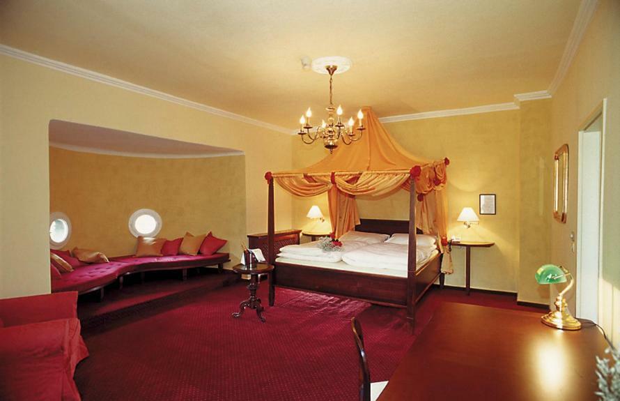 Hotel Marienhof Райхенау Экстерьер фото
